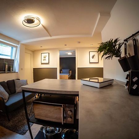 Gemuetliche 2-Zimmer Souterrain Wohnung Düsseldorf Exteriér fotografie