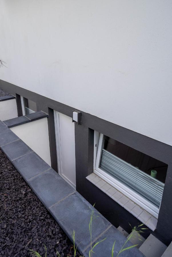 Gemuetliche 2-Zimmer Souterrain Wohnung Düsseldorf Exteriér fotografie