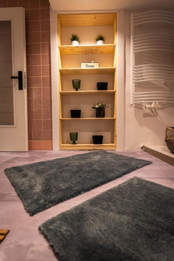Gemuetliche 2-Zimmer Souterrain Wohnung Düsseldorf Exteriér fotografie